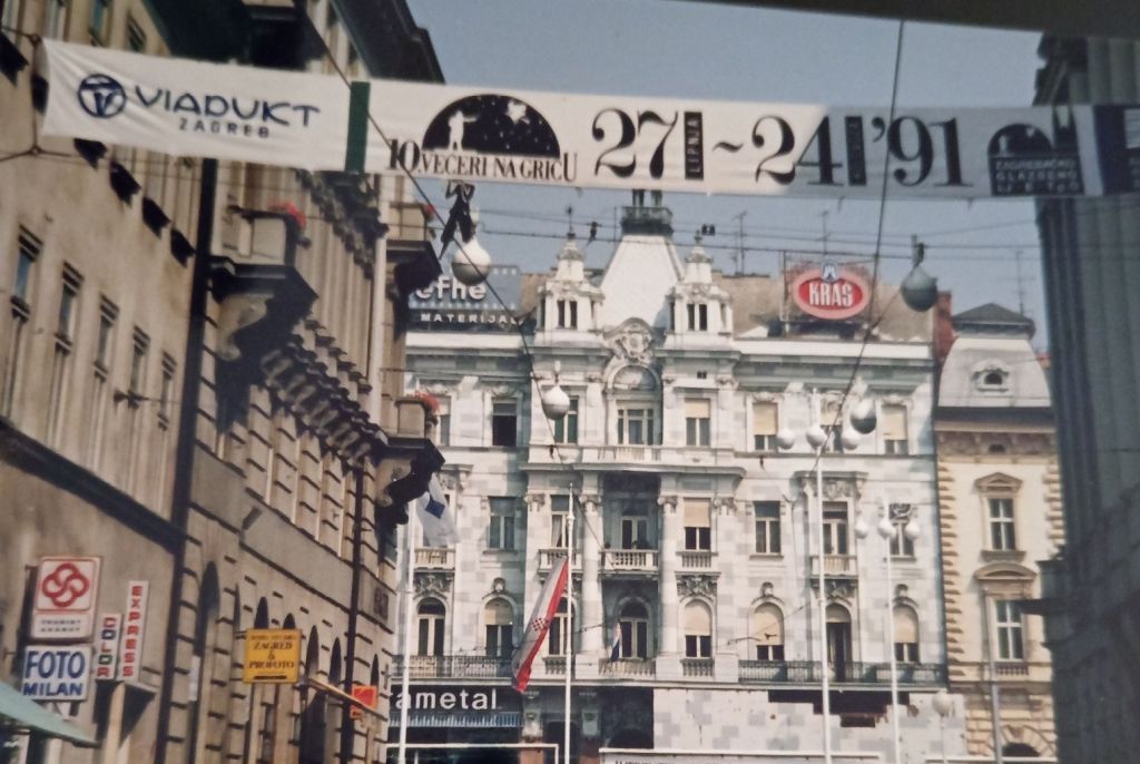 Trg bana Jelačića 7, kuća Kolmar 1991. godine